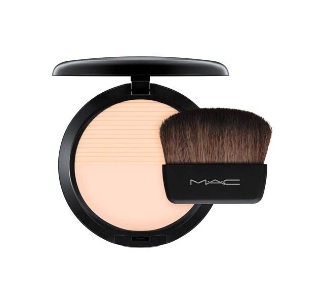 Studio Waterweight Powder / Pressed Studio Waterweight Powder / Pressed